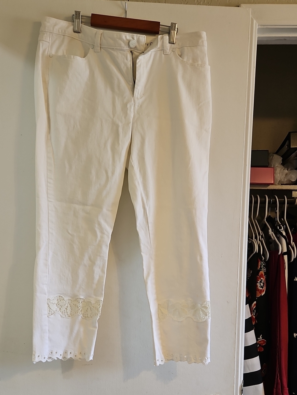 LC Lauren Conrad White Cropped Lace-Hem Jeans